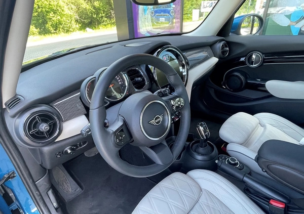MINI Cooper cena 114500 przebieg: 5000, rok produkcji 2023 z Stęszew małe 7
